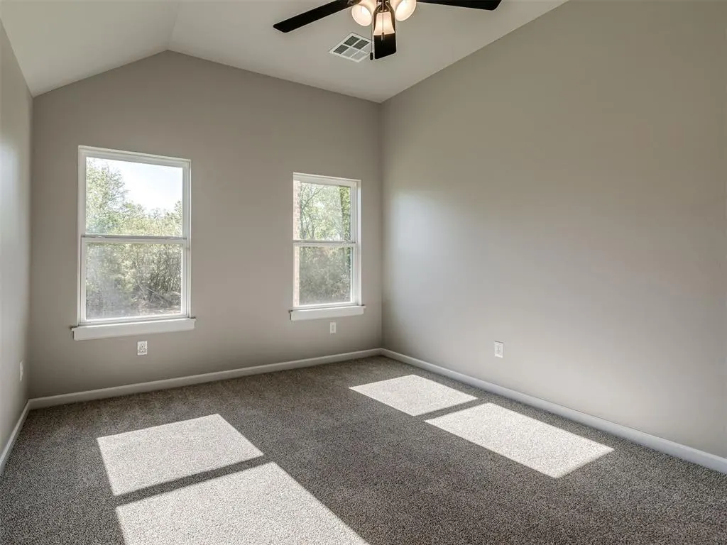 Photo 19 — 12004 Rockbed Drive, Yukon, OK 73099