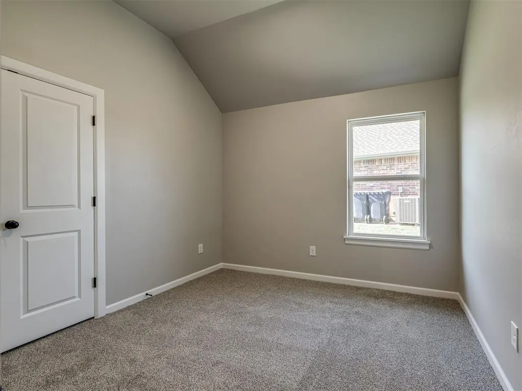 Photo 34 — 12004 Rockbed Drive, Yukon, OK 73099