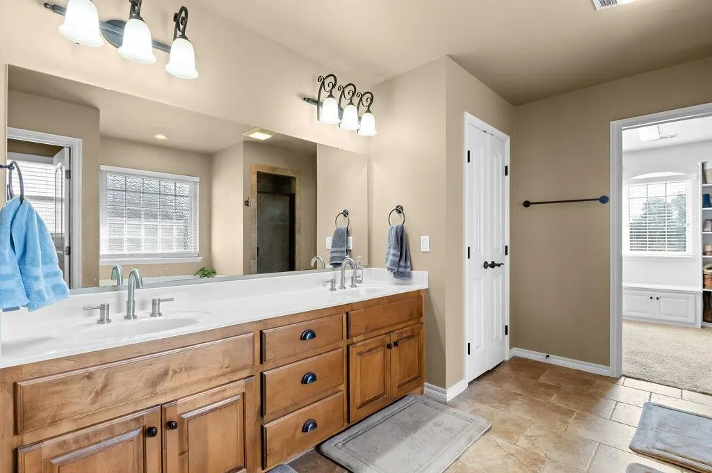 Photo 9 — 1712 Pecan Crossing Drive, Shawnee, OK 74804