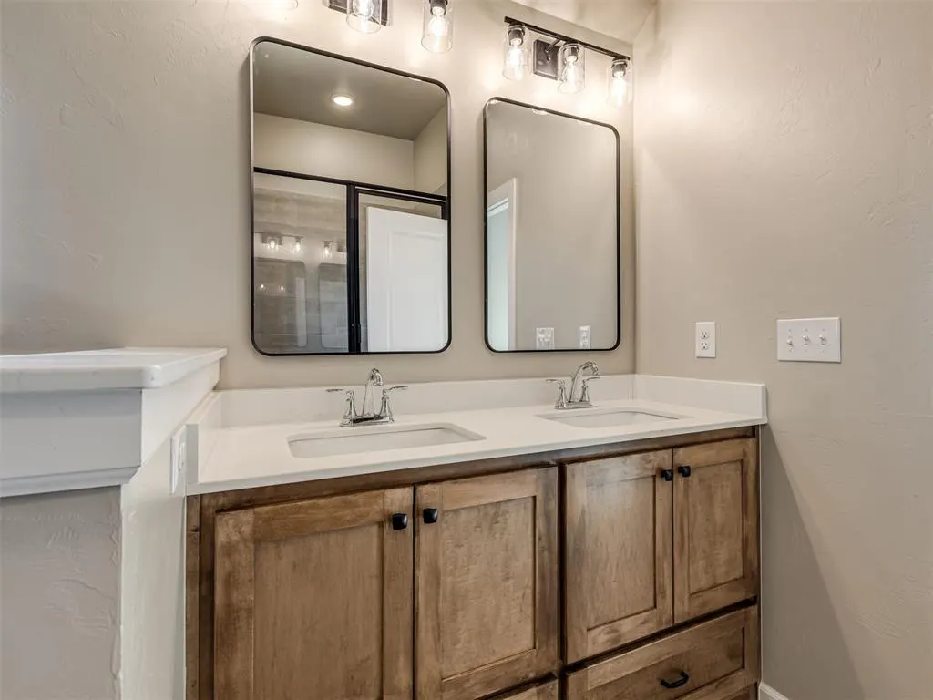 Photo 23 — 12008 Rockbed Drive, Yukon, OK 73099