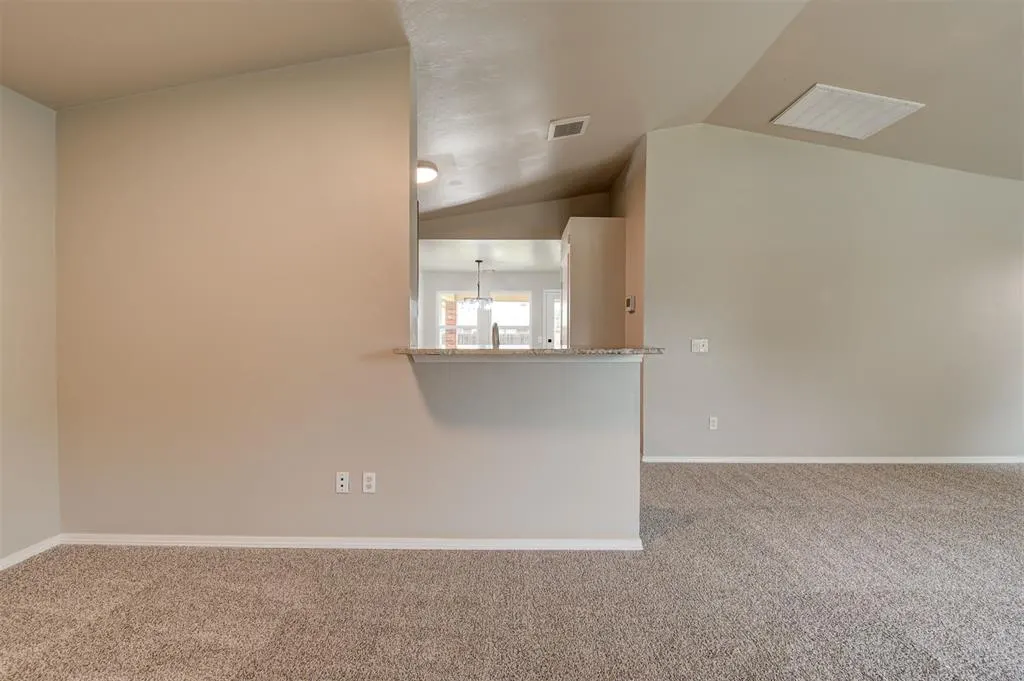 Photo 10 — 2605 Fennel Road, Oklahoma City, OK 73128