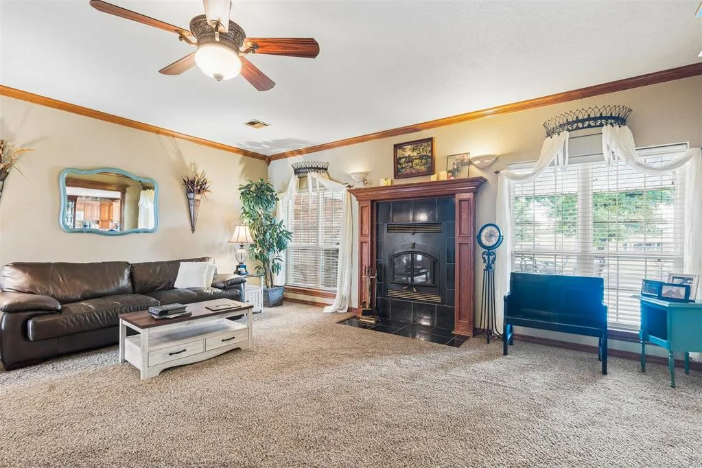 Photo 5 — 726 Meadow Lark Lane, Blanchard, OK 73010