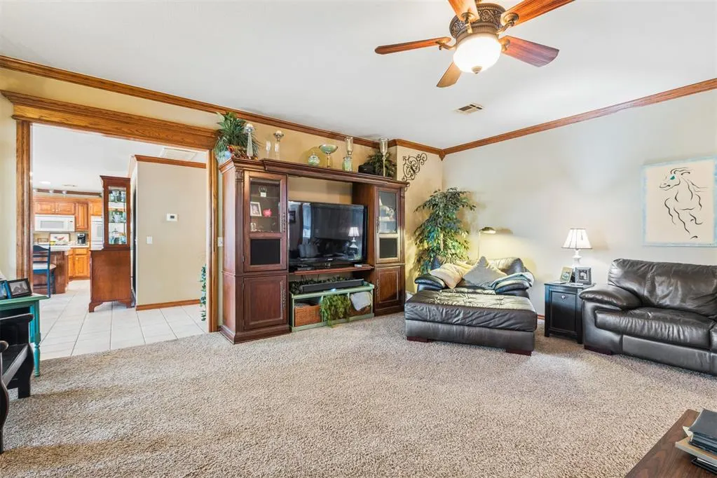 Photo 7 — 726 Meadow Lark Lane, Blanchard, OK 73010