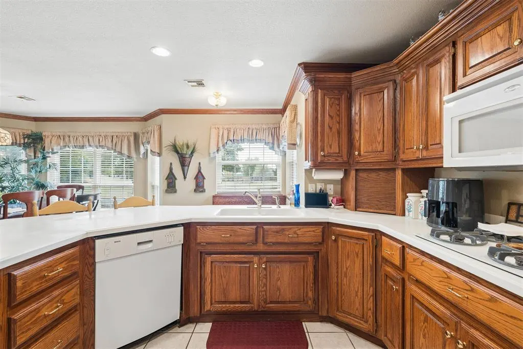 Photo 13 — 726 Meadow Lark Lane, Blanchard, OK 73010