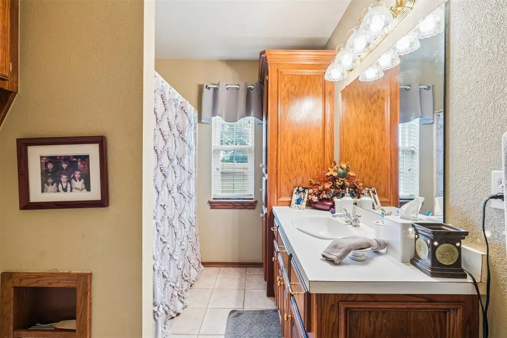 Photo 20 — 726 Meadow Lark Lane, Blanchard, OK 73010