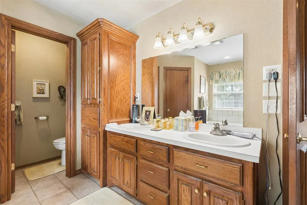 Photo 24 — 726 Meadow Lark Lane, Blanchard, OK 73010