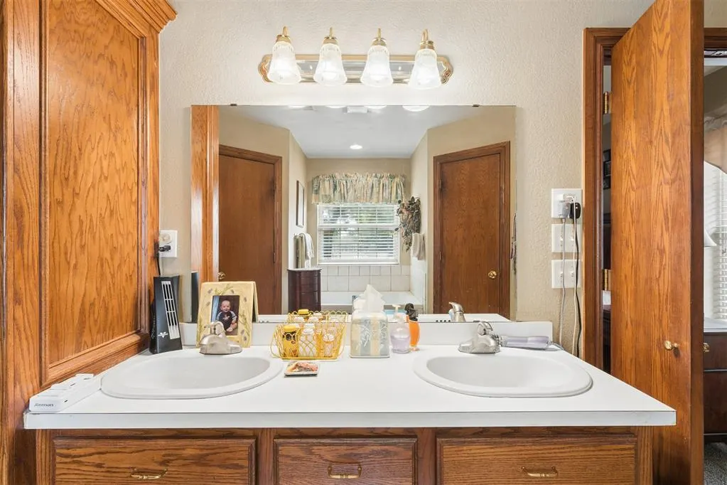 Photo 25 — 726 Meadow Lark Lane, Blanchard, OK 73010