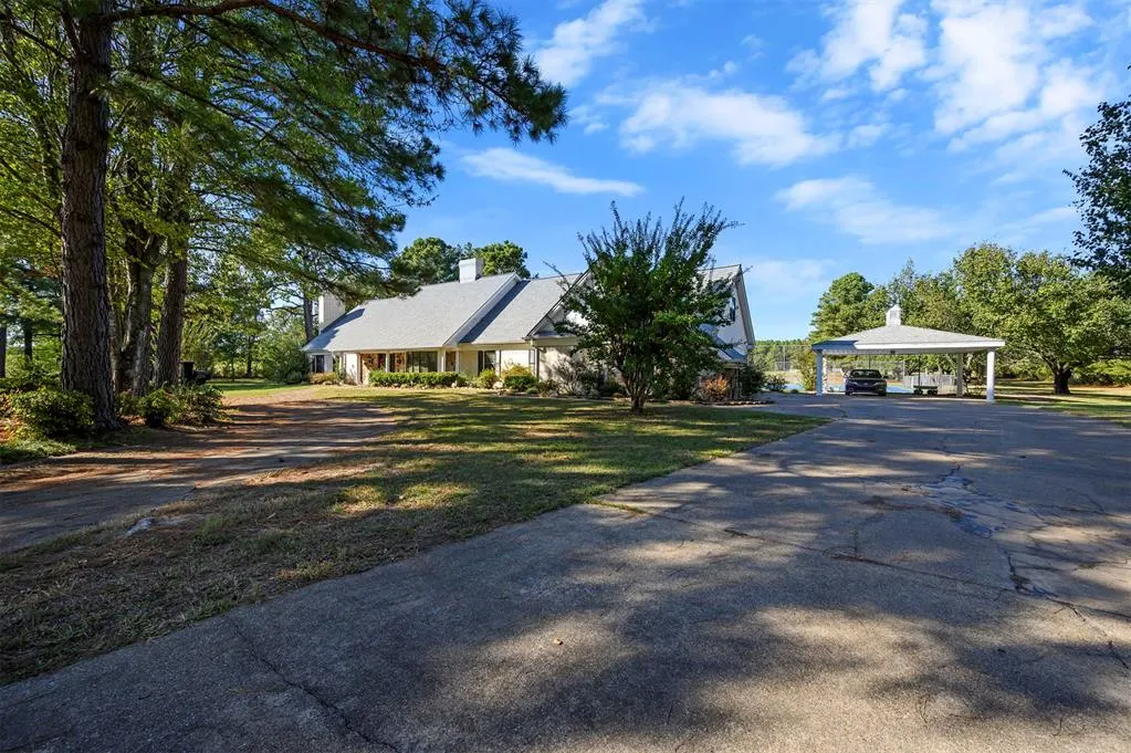Photo 4 — 3905 E State Highway 3, Idabel, OK 74745