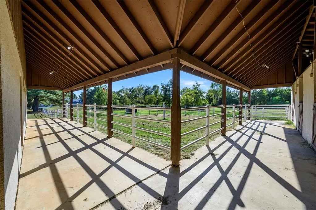 Photo 40 — 3905 E State Highway 3, Idabel, OK 74745
