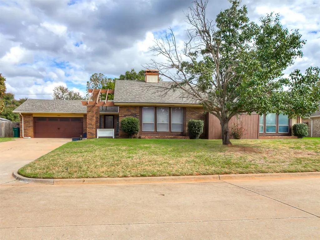 Front exterior — 11400 Spring Creek Road, Oklahoma City, OK 73162