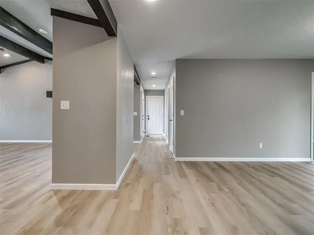 Photo 6 — 11400 Spring Creek Road, Oklahoma City, OK 73162