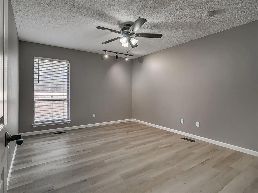 Photo 25 — 11400 Spring Creek Road, Oklahoma City, OK 73162