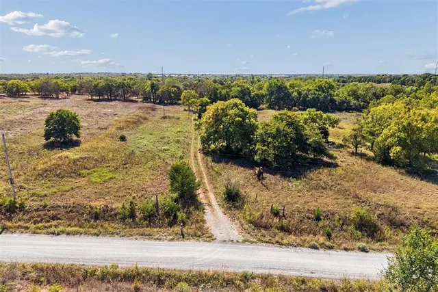 Photo 2 — 2343 County Road 1350, Blanchard, OK 73010