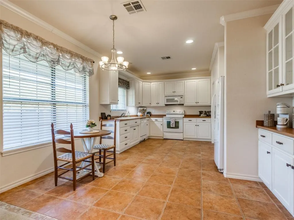 Photo 13 — 1311 N Canyon Way, Guthrie, OK 73044