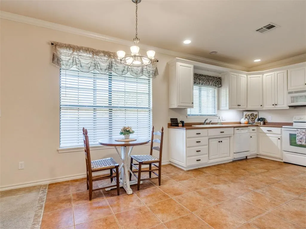 Photo 14 — 1311 N Canyon Way, Guthrie, OK 73044