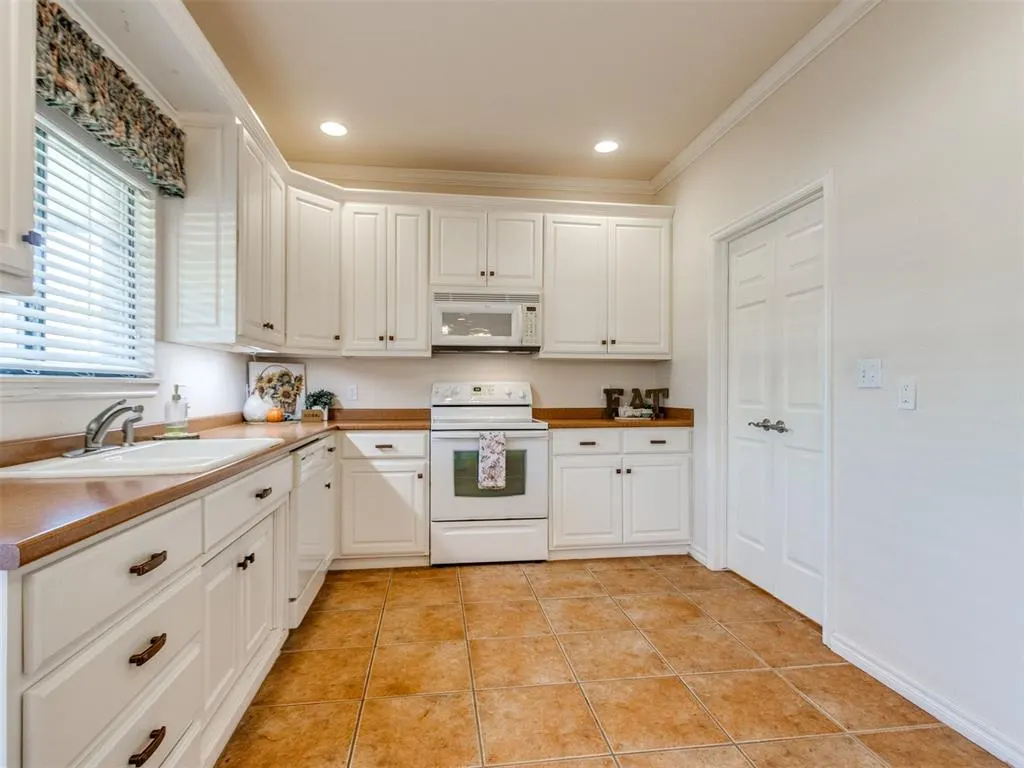 Photo 16 — 1311 N Canyon Way, Guthrie, OK 73044