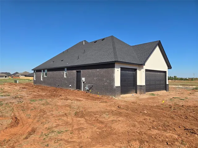 Photo 3 — 6609 NW 143rd Street, Oklahoma City, OK 73142