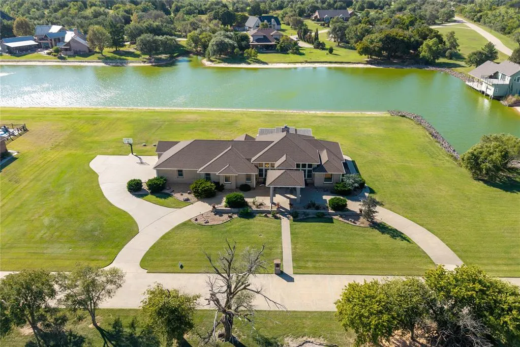 Photo 3 — 601 Spring Valley Lane, Enid, OK 73701