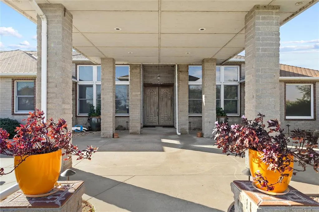 Photo 8 — 601 Spring Valley Lane, Enid, OK 73701