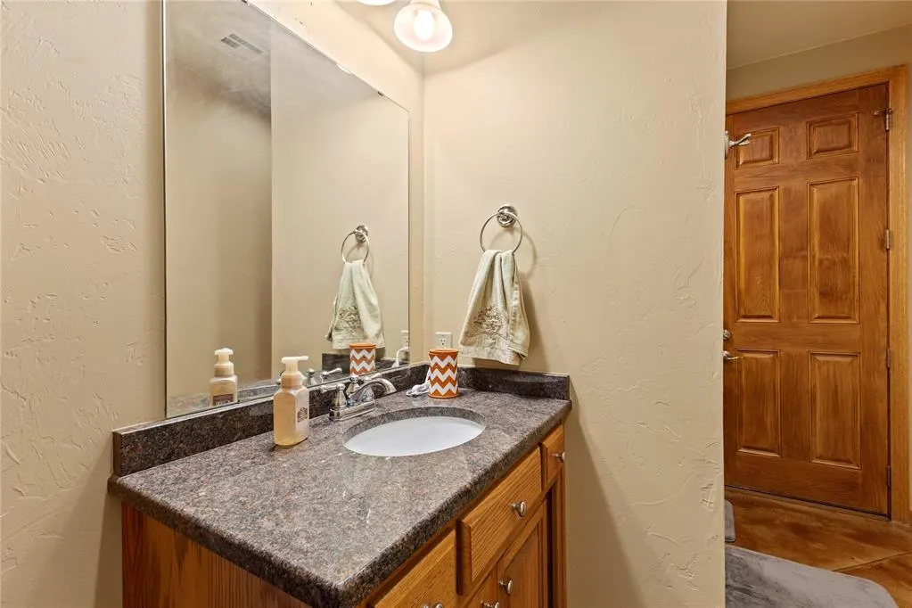 Photo 16 — 601 Spring Valley Lane, Enid, OK 73701