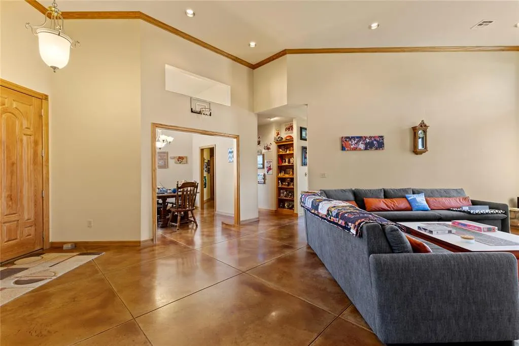 Photo 21 — 601 Spring Valley Lane, Enid, OK 73701