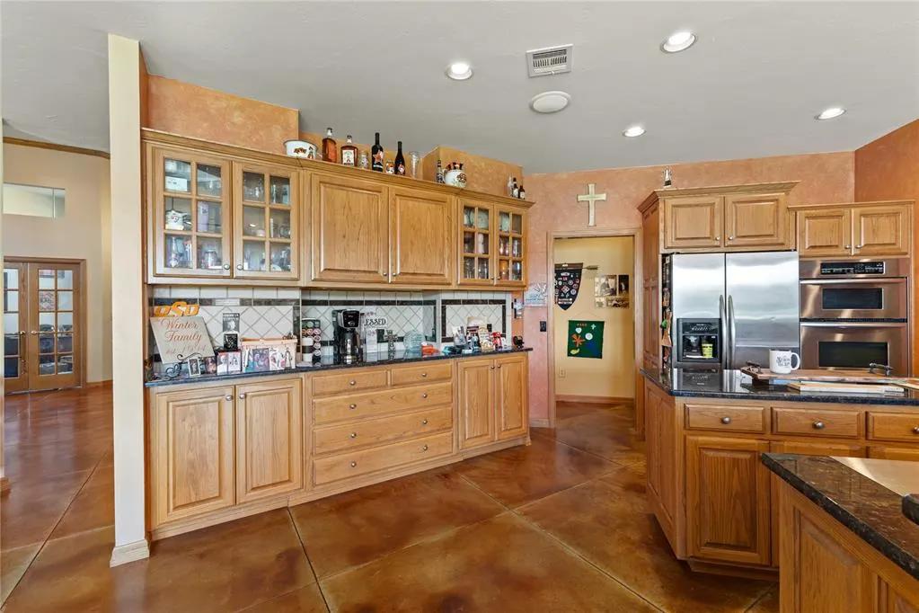 Photo 37 — 601 Spring Valley Lane, Enid, OK 73701