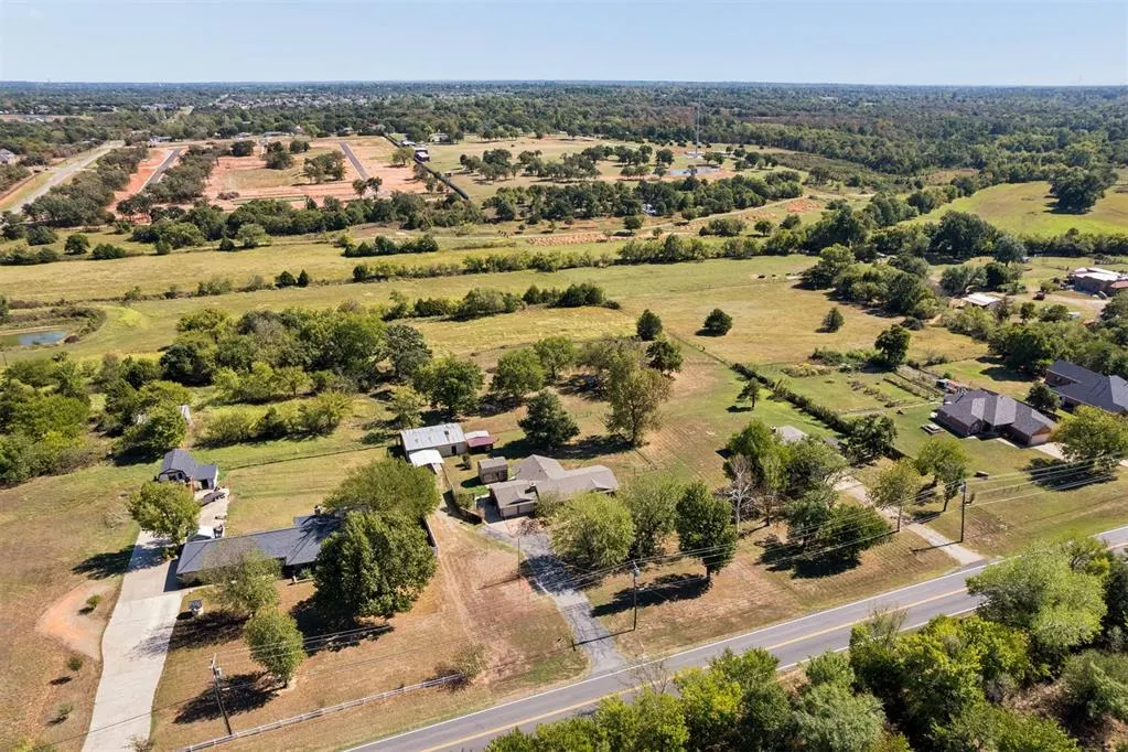 Photo 2 — 900 N Choctaw Road, Choctaw, OK 73020