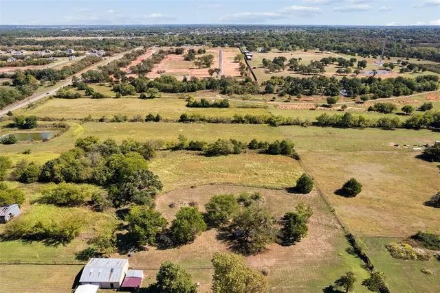 Photo 3 — 900 N Choctaw Road, Choctaw, OK 73020