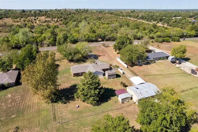 Photo 5 — 900 N Choctaw Road, Choctaw, OK 73020