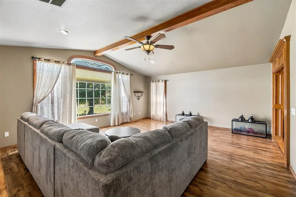 Photo 14 — 900 N Choctaw Road, Choctaw, OK 73020