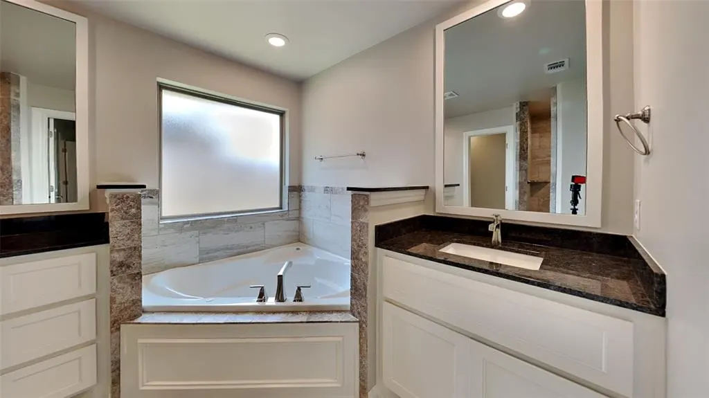 Photo 11 — 18801 Grove Parkway, Edmond, OK 73012