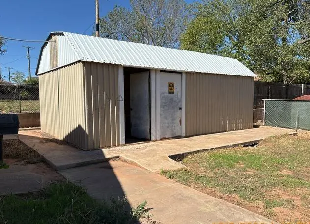 Photo 27 — 1117 Lee Avenue, Clinton, OK 73601