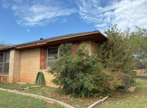 Photo 29 — 1117 Lee Avenue, Clinton, OK 73601
