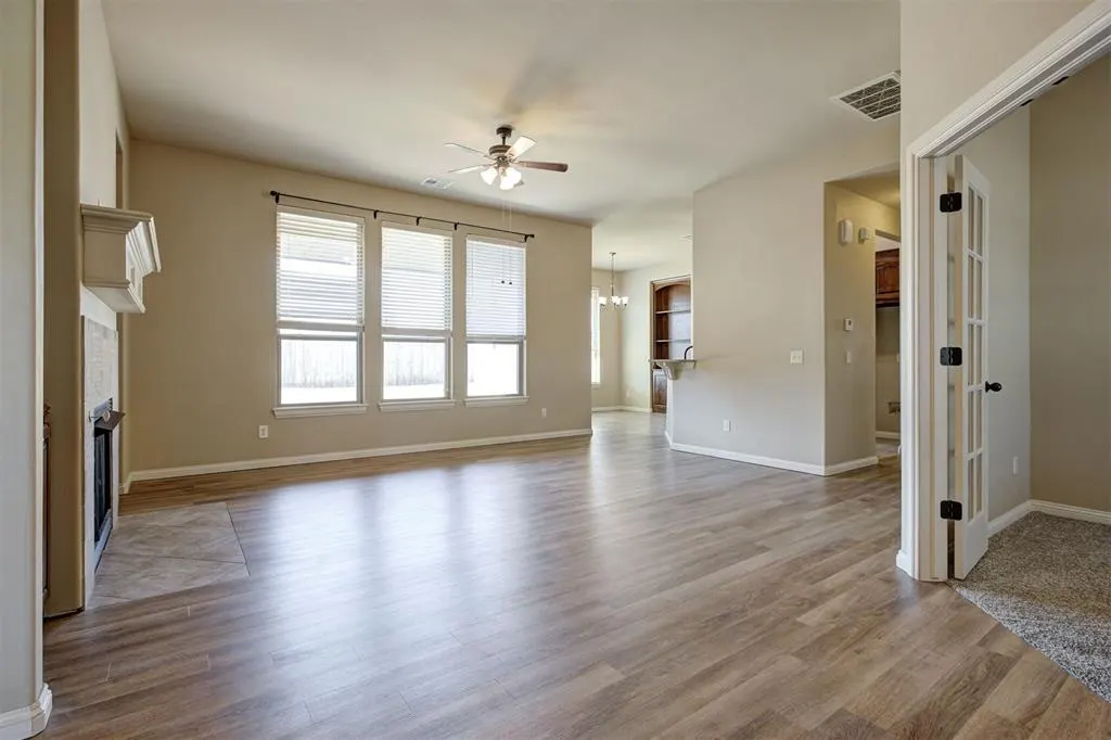 Photo 7 — 1301 Ridgeway Drive, Moore, OK 73160