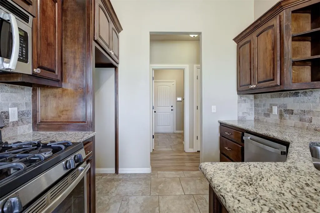 Photo 13 — 1301 Ridgeway Drive, Moore, OK 73160