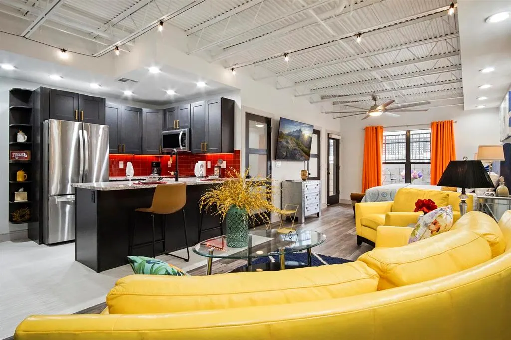 Photo 6 — 915 NW 7th Street 107, Oklahoma City, OK 73106