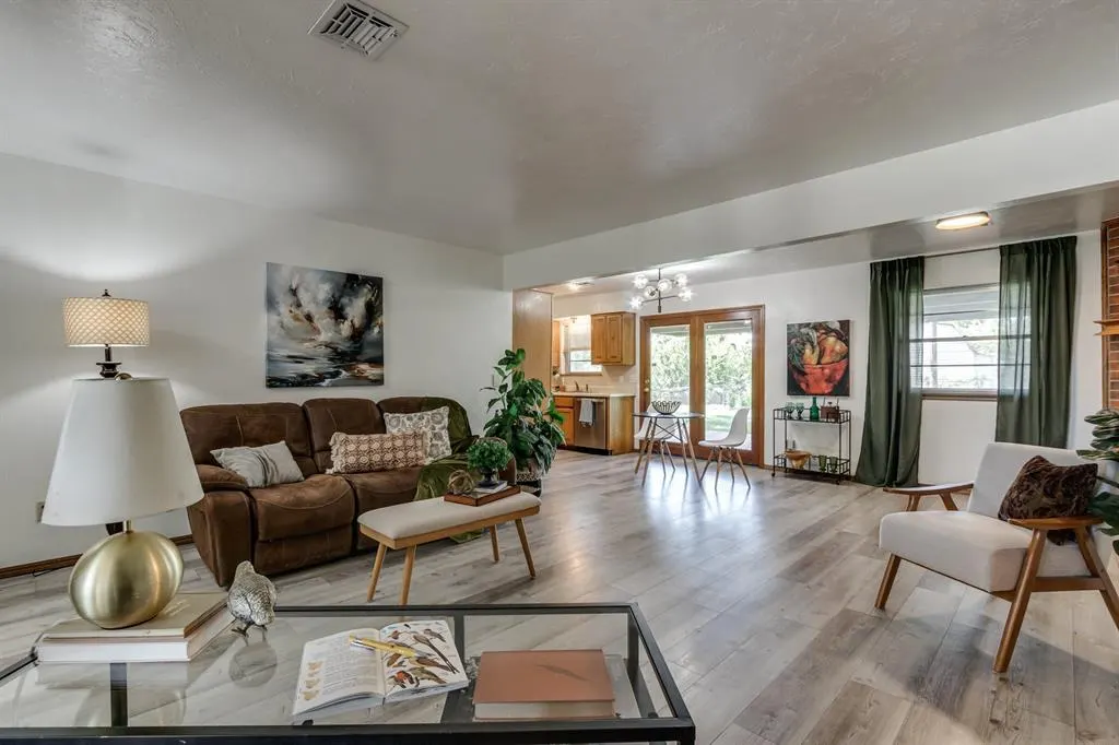 Photo 8 — 1109 W Peebly Drive, Midwest City, OK 73110