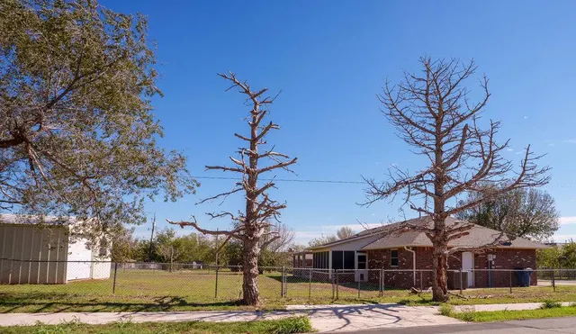 Photo 6 — 619 NW Jackson Avenue, Piedmont, OK 73078