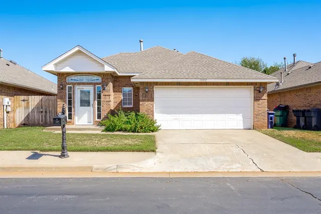 Photo 2 — 13412 Prairie View Lane, Oklahoma City, OK 73142