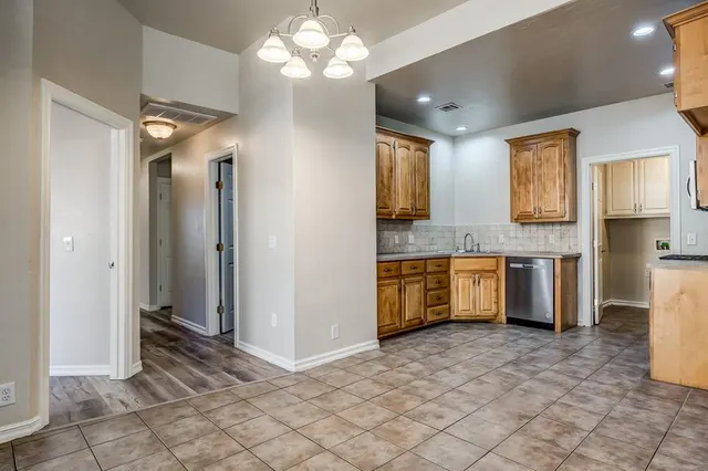 Photo 8 — 13412 Prairie View Lane, Oklahoma City, OK 73142