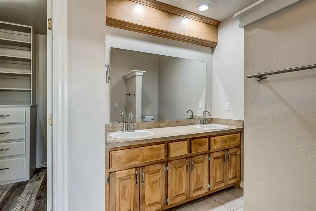 Photo 15 — 13412 Prairie View Lane, Oklahoma City, OK 73142