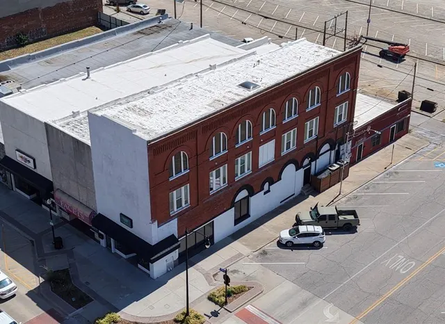 Photo 4 — 1 E Main Street, Shawnee, OK 74801