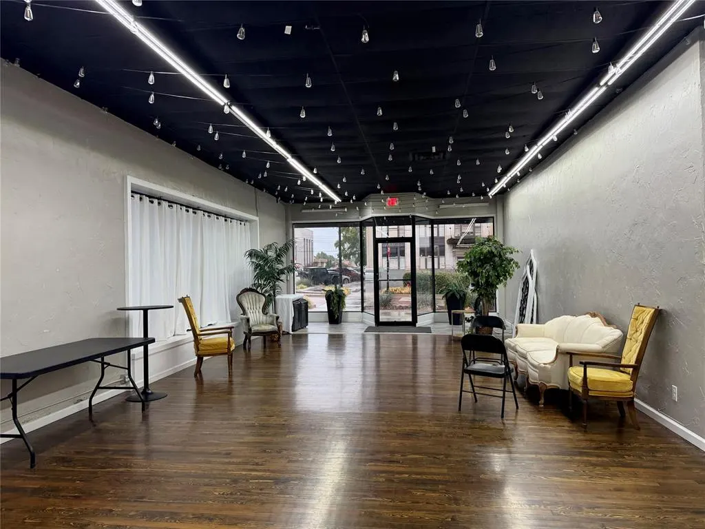 Photo 11 — 1 E Main Street, Shawnee, OK 74801