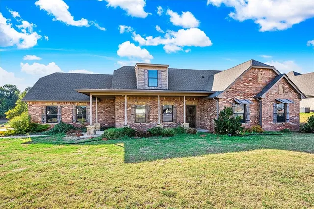 Photo 2 — 26805 Stirrup Court, Blanchard, OK 73010