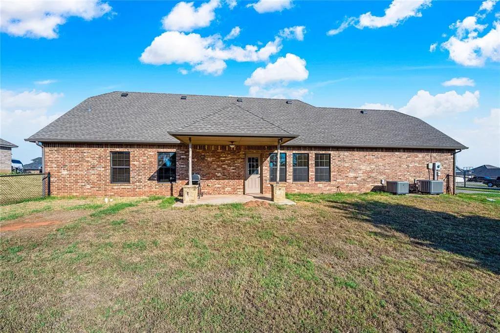 Photo 6 — 26805 Stirrup Court, Blanchard, OK 73010