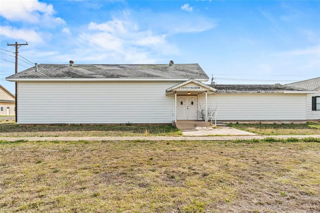 Front exterior — 602 D Street, Snyder, OK 73566
