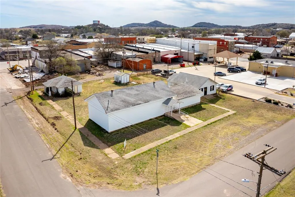 Photo 31 — 602 D Street, Snyder, OK 73566