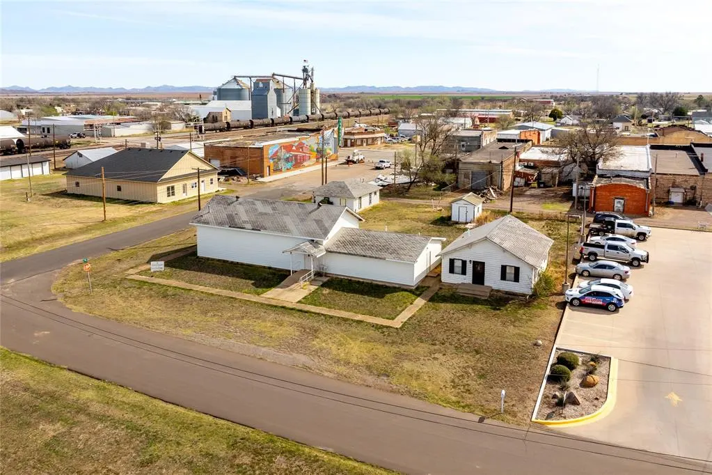 Photo 33 — 602 D Street, Snyder, OK 73566
