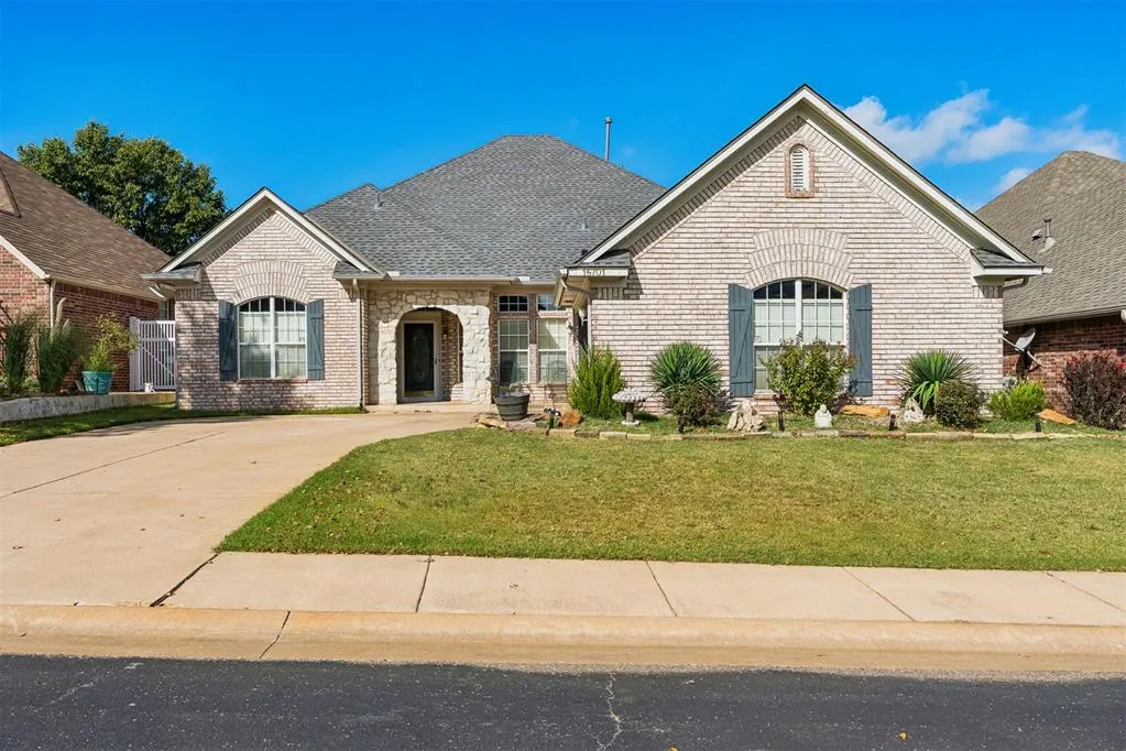 Front exterior — 16701 Covington Manor, Edmond, OK 73012