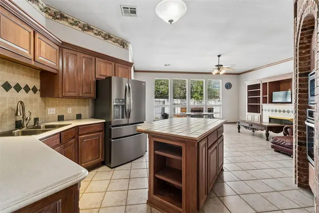 Photo 2 — 16701 Covington Manor, Edmond, OK 73012